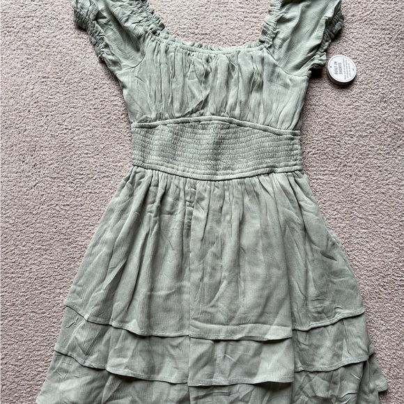 Hollister Saidie On Off Shoulder Tiered Sundress Dress Skort Sage Green Ruffle M - Picture 2 of 14